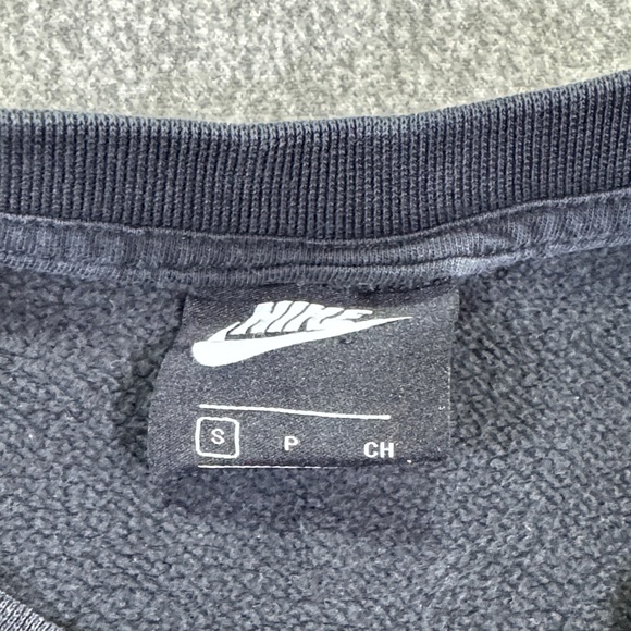 Nike Sportswear Center Swoosh Cropped Oversized Pullover Sweatshirt Women’s S - Picture 3 of 11